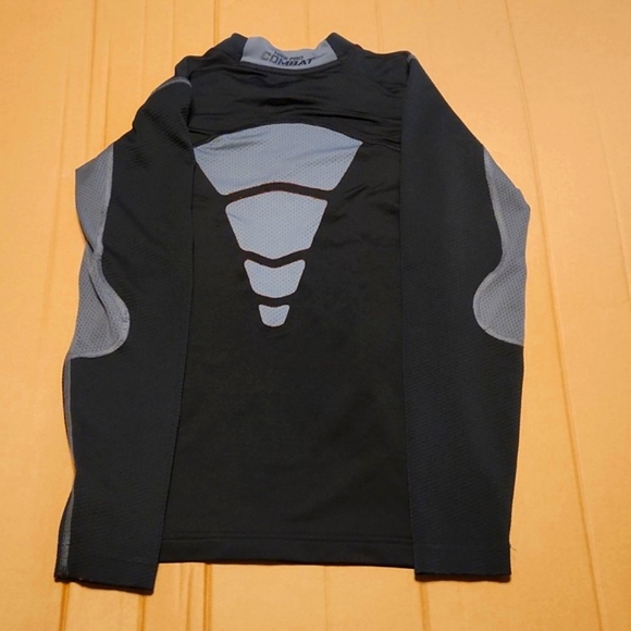 Nike Pro Combat Dri-Fit Compression Shirt - Picture 10 of 10